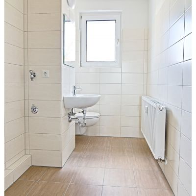 Dusche Faltbar in Ecke (Badspezifisch) (1).jpg